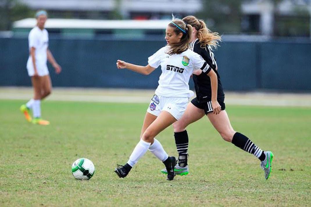 Sophomore Chloe Laureno commits to Yale