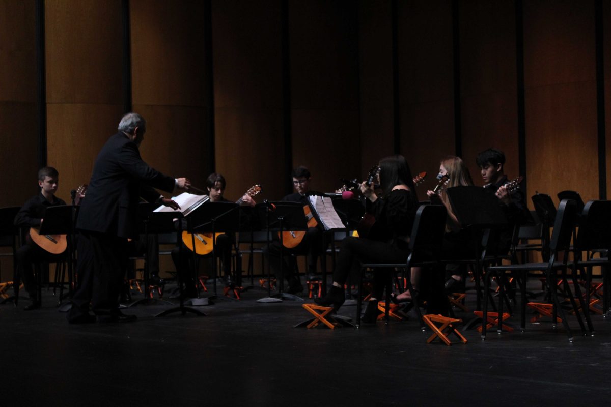 Guitar concert continues with holiday cheer