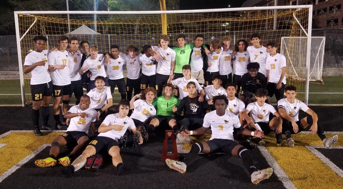 Varsity Boys Soccer slips by Chiefs, claim district title