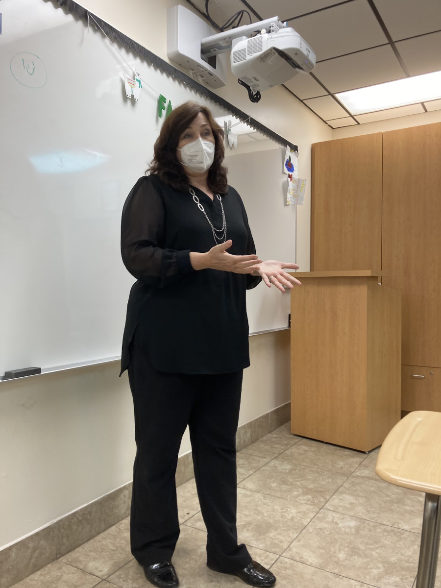Fla. Rep. Christine Hunschofsky speaks at March For Our Lives club meeting