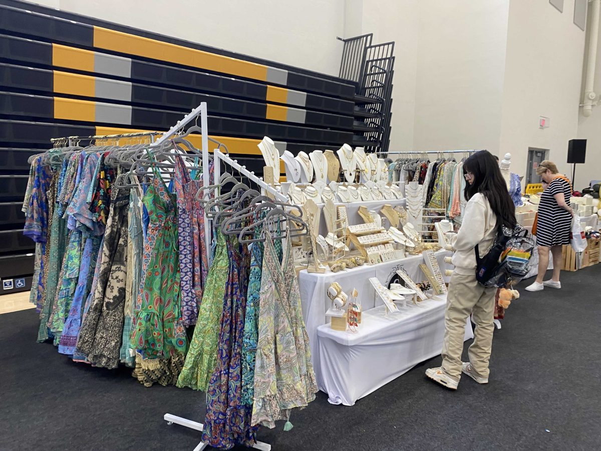 Heritage kicks off the season with annual Holiday Bazaar