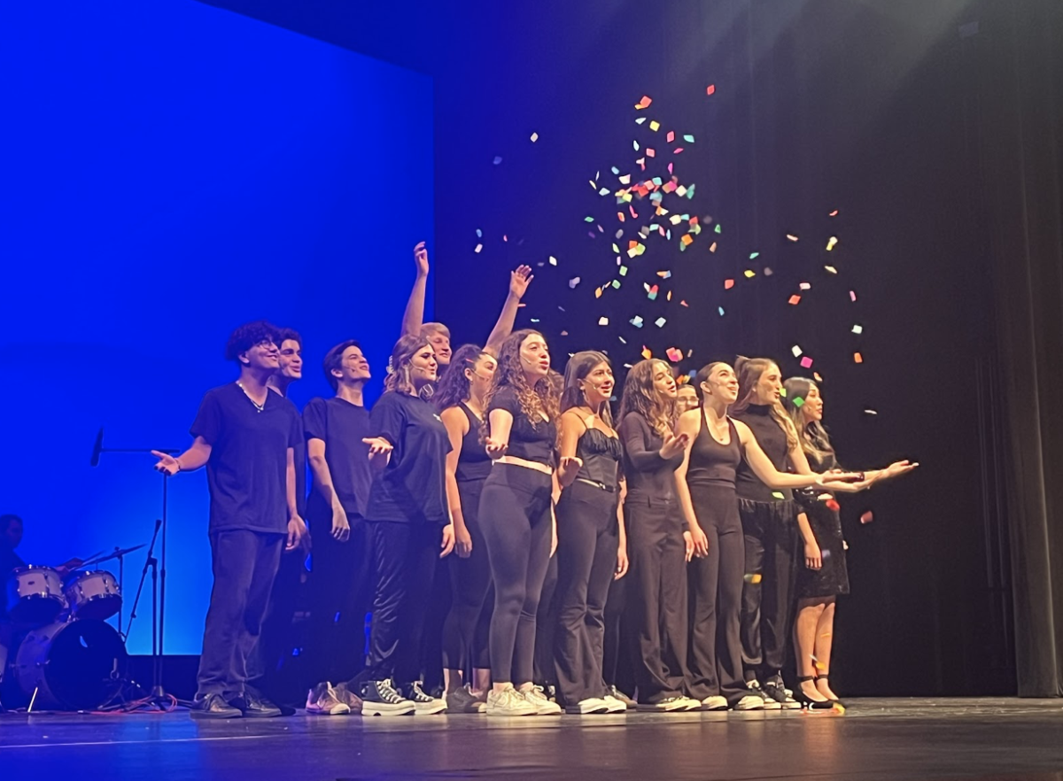 Fine arts students “sing for hope”