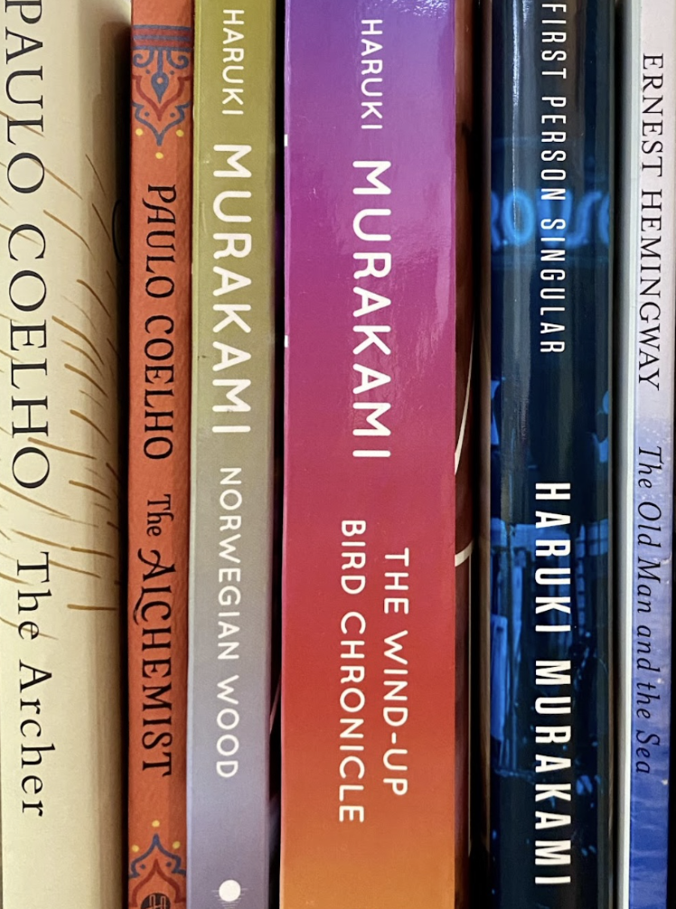 Books everyone should read before 2023